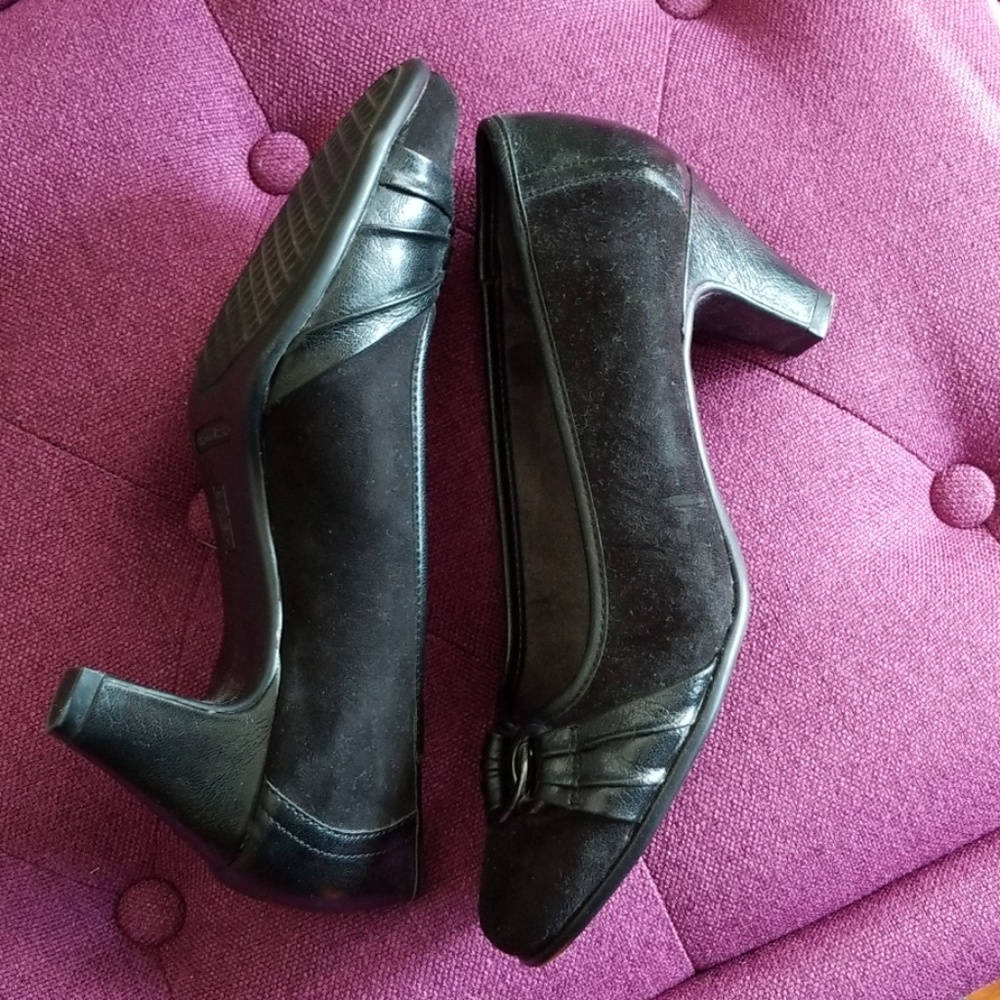 Shoes - Picture 2 of 3